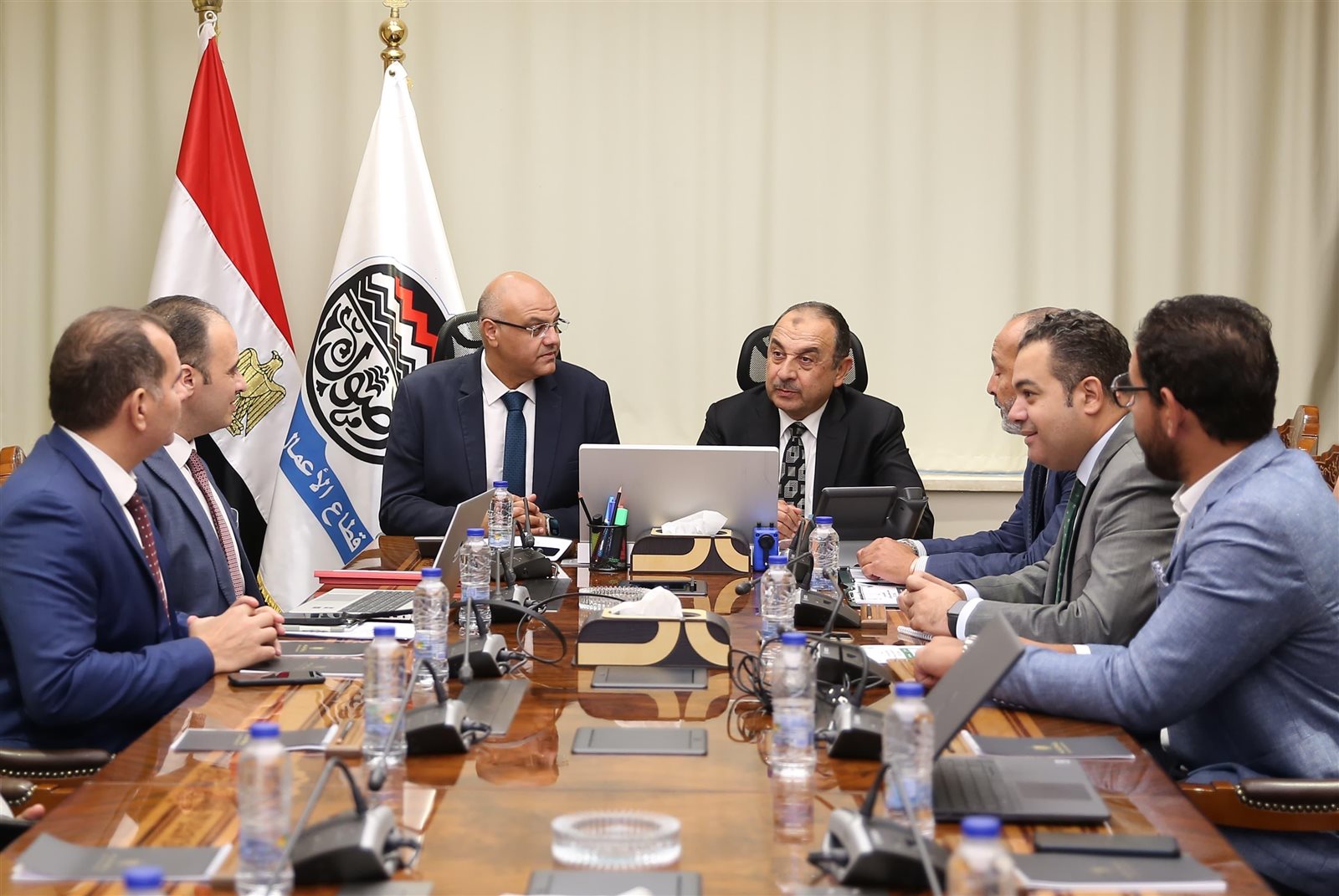 f1cdaf04-e119-46b9-aa6b-6d593a739676