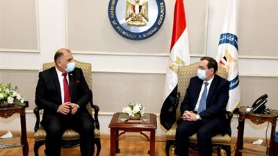 وزير البترول يستقبل وزير الصناعة والمعادن العراقى لبحث سبل التعاون