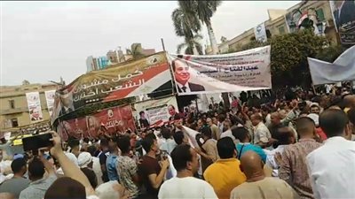 العاملون بشركة مصر الوسطى للكهرباء يدعمون ترشح الرئيس السيسي لفترة رئاسية جديدة