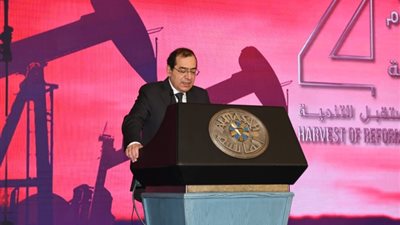 وزير البترول يستعرض نجاحات قطاع البترول والغاز أمام مؤتمر الأهرام الرابع للطاقة