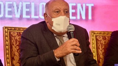 خلال  الجلسة الثانية من مؤتمر الأهرام للطاقة..مدحت رمضان:جار الانتهاء من تنفيذ 7 محطات محولات جديدة