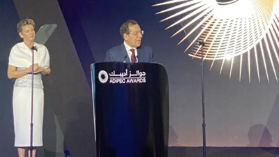 المهندس طارق الملا محكماً ومشاركاً فى تسليم  جوائز معرض ومؤتمر أديبك