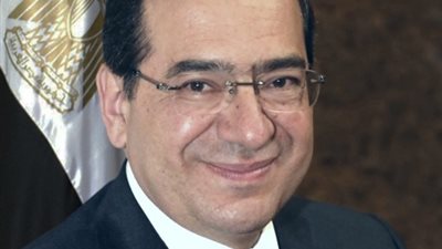 عاجل.. وزير البترول يصدر حركة تنقلات للشئون الإدارية