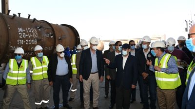 صور.. وزير البترول يتفقد ورش شركة بتروجت المركزية بالقطامية