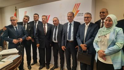 رئيس«البحيرة للكهرباء»:443 مليون جنيه خطة إستثمارية العام الماضى..و«القابضة» تشيد بالٱداءوالنتائج