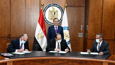توقيع عقود إنشاء محطات تموين غاز جديدة بين غازتك وكارجاس وشل أوت