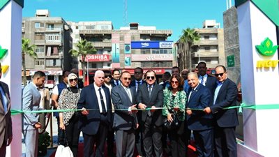 وزير البترول يفتتح محطة كارجاس العجمى