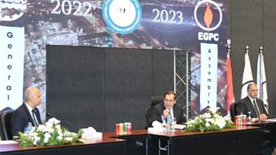 وزير البترول يعتمد نتائج أعمال أموك للعام 2022 - 2023.. توزيع 65 قرشاً للسهم