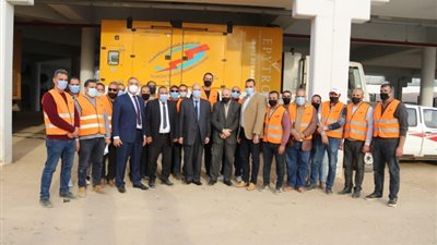 بالصور..جولة وزير الكهرباء التفقدية ولقائه قيادات والعاملين بشمال القاهرة