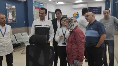 «قطرى»تتابع سير العمل في هندسة شرم الشيخ..وتشدد على حسن معاملة الجمهور