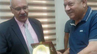 إحتفالية ب«القناة للكهرباء»بمناسبة بلوغ رئيس قطاع شمال الإسماعيلية «المعاش»