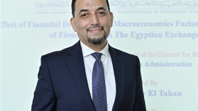مساعد رئيس «إيبروم» للشئون المالية يحصل على الدكتوراه