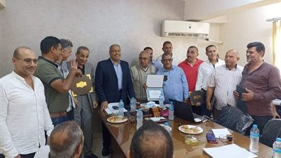 رئيس«جنوب الدلتا» للكهرباءيكرم المحصلين المتميزين بقطاع شرق الغربية