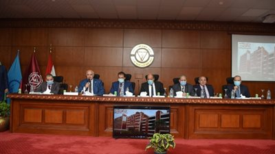 بحضور رؤساء الشركات.. 