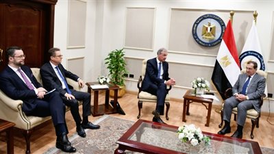 الملا يستقبل رئيس دبلوماسية المناخ والشئون الاقتصادية بوزارة الخارجية الألمانية لتعزيز التعاون