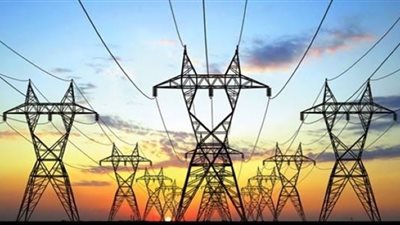 الانتهاء من مشروعات الكهرباء لتغذية منطقة العوينات