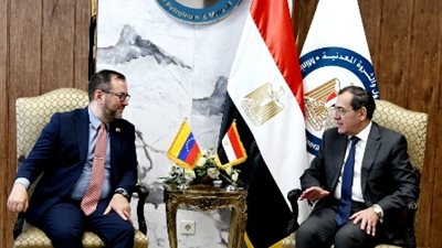 الملا يستقبل وزير الخارجية الفنزويلى ويستعرضا فرص التعاون المحتملة بين البلدين