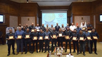 سيدبك تكرم ابناءها المتميزين في مجال السلامة