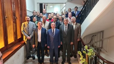 رئيس شركة الإسكندرية لتوزيع الكهرباء يستقبل محافظ الإسكندرية