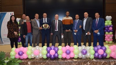 بحضور 