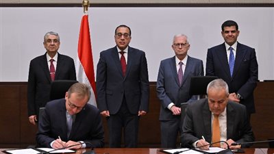 مدبولي يشهد توقيع مذكرة مع «چان دي نال» البلجيكية لبدء دراسات مشروع تصدير الطاقة المتجددة إلى أوروبا