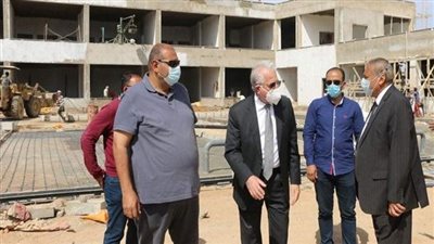محافظ جنوب سيناء يتفقد المحطة الأولى لشحن السيارات الكهربائية بشرم الشيخ