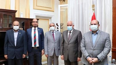 محافظ الجيزة يستقبل رئيس «تاون جاس» لمناقشة خطة توصيل الغاز للمحافظة