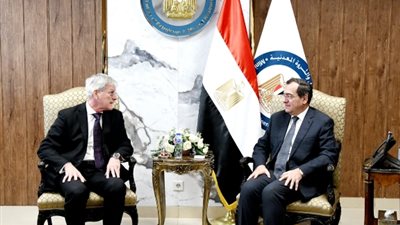 وزير البترول يستقبل رئيس شركة دانة غاز لبحث الفرص الاستثمارية المتاحة بقطاع البترول