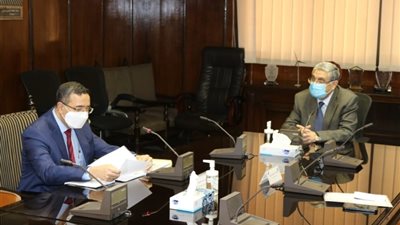 وزير الكهرباء يلتقى بسفير الهند لبحث سبل دعم وتعزيز التعاون