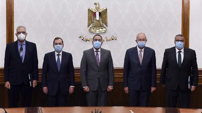 تفاصيل إنشاء أكبر مجمع للبتروكيماويات في السخنة بـ7,5 مليار دولار