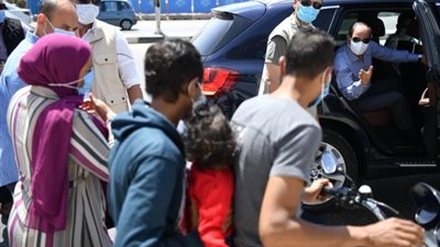 الرئيس السيسى يوجه بتوفير سيارة أجرة تعمل بالغاز الطبيعى لـ«عامل الديلفرى»