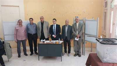 «مصر العليا»للكهرباء تحتل المرتبة الأولى من حيث القيادات«المغتربين»بين الشركات