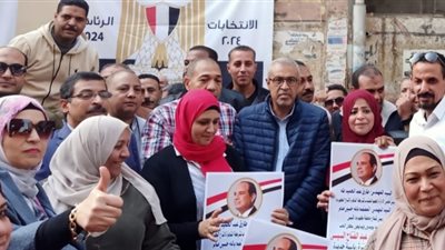 مسيرة حاشدة لرئيس ونقابية القاهرة لإنتاج الكهرباء لدعم وتأييد الرئيس السيسى