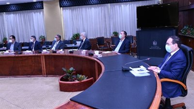 وزير البترول يتابع استعدادات منظومة توزيع المنتجات البترولية خلال فترة عيد الفطر المبارك
