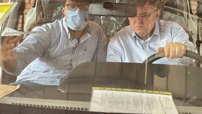 تمهيدًا لتصنيع أول سيارة كهربائية مصرية.. وزير قطاع الأعمال يزور شركة النصر للسيارات