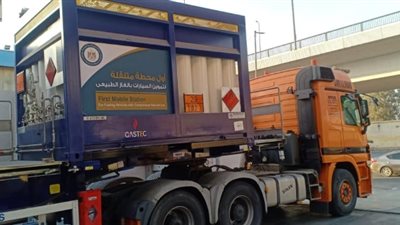أول محطة متنقلة لتموين السيارات بالغاز الطبيعى تبدأ تقديم خدماتها