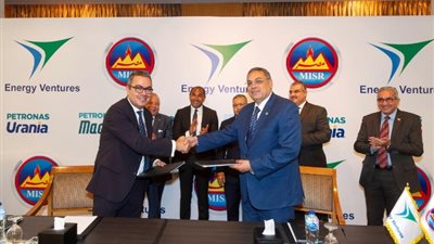 «مصر للبترول» و«EV للخدمات البترولية» يوقعان عقد لخلط وتعبئة الزيوت