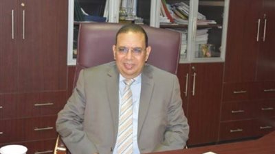 عاطف عبد المنعم يتقدم باستقالته من رئاسة شعبة المعدات والأدوات الكهربائية