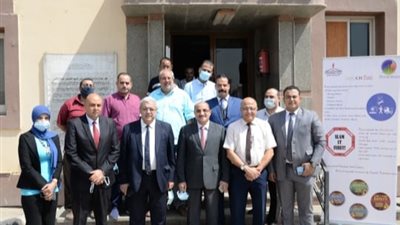 بحضور