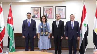 مصر والأردن وسوريا ولبنان يتفقون على توصيل الغاز المصري للبنان