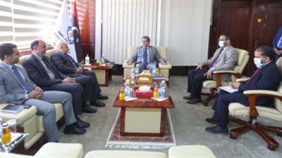 القائم بالأعمال المصرى لدى ليبيا يبدى استعداد الشركات المصرية العمل فى قطاع النفط