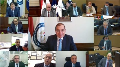 وزير البترول يعتمد نتائج أعمال شركتى أنابيب البترول و