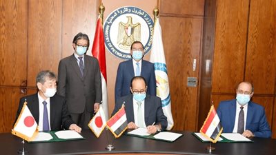 مذكرة تفاهم مع تويوتا اليابانية لتقييم فرص انتاج الأمونيا الزرقاء فى مصر