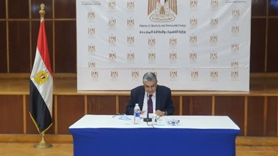 وزير الكهرباء يجتمع بمجلس إدارة هيئة الطاقة والمتجددة  لمتابعة المشروعات
