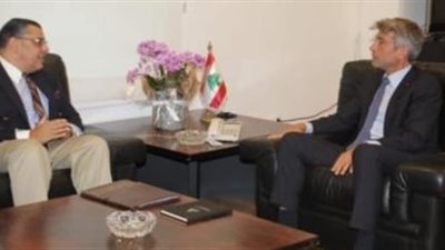 وزير الطاقة بلبنان يبحث مع سفير مصر آليات توريد الغاز لبيروت عبر الأردن وسوريا