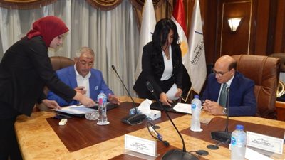 برتوكول تعاون بين هيئة ميناء اﻻسكندرية وشركة بتروتريد لتجميع المخلفات البترولية والزيوت البحرية