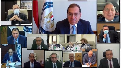 وزير البترول يعتمد نتائج أعمال الشركة القابضة للبتروكيماويات «ايكم»