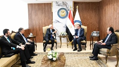 الملا يستقبل رئيس «كوبيلوزوس» اليونانية لبحث أوجه التعاون فى تجارة ونقل وتوزيع الغاز الطبيعى