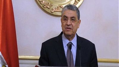 شاكر يتوجه إلى جوهانسبرج للمشاركة في منتدى تشجيع الإستثمار بالطاقة المتجددة