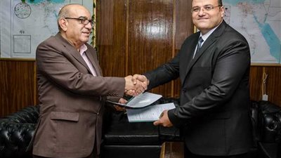 بإجمالي 23 مليون جنيه..«نقل الكهرباء» و«أوديو» توقعان عقدًا لتأمين المحطات